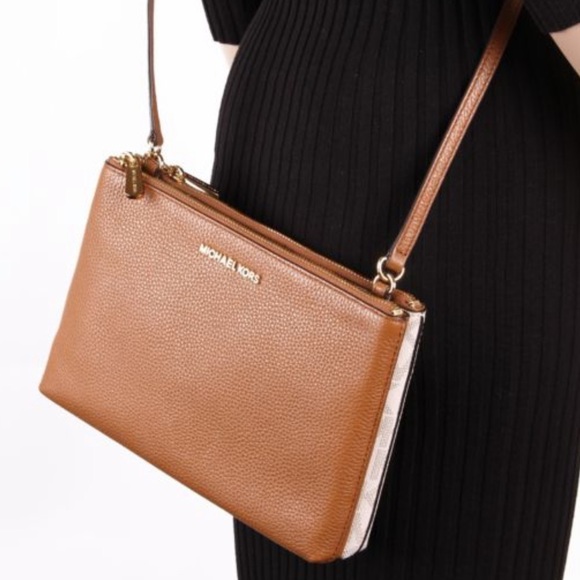 Michael Kors Jet Set Travel Double Zip Gusset - Picture 6 of 8